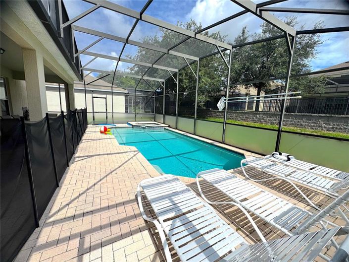 Image No.30-6 Bed Property for sale