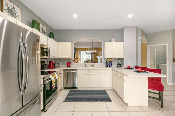 Image No.6-6 Bed Property for sale