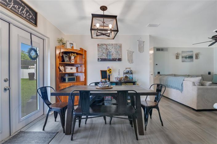 Image No.3-Propriété de 3 chambres à vendre à Kissimmee