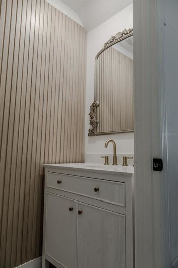 Image No.35-5 Bed Property for sale