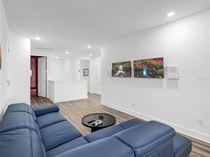 Image No.32-9 Bed Property for sale