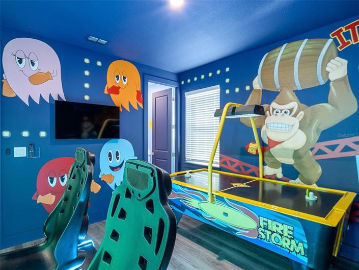 Image No.35-9 Bed Property for sale