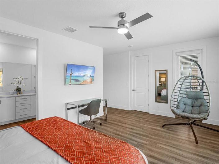 Image No.40-9 Bed Property for sale