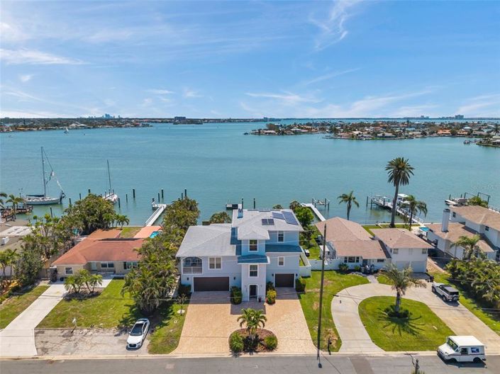 Image No.4-Propriété de 5 chambres à vendre à Floride