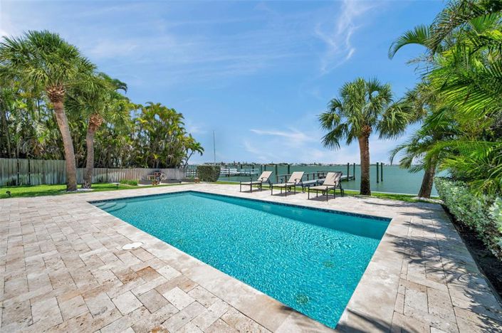 Image No.5-Propriété de 5 chambres à vendre à Floride