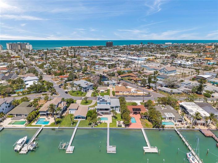 Image No.7-Propriété de 5 chambres à vendre à Floride