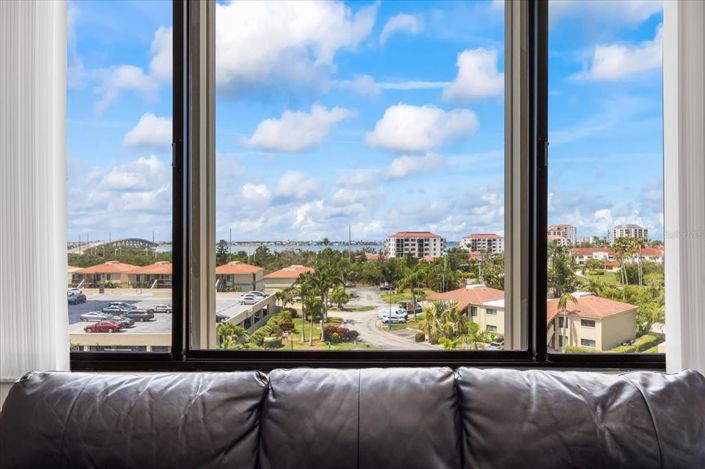 Image No.3-2 Bed Property for sale