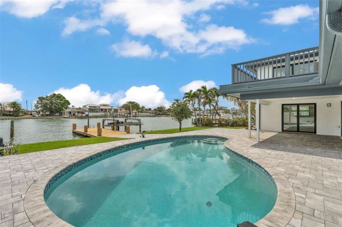 Image No.10-4 Bed Property for sale