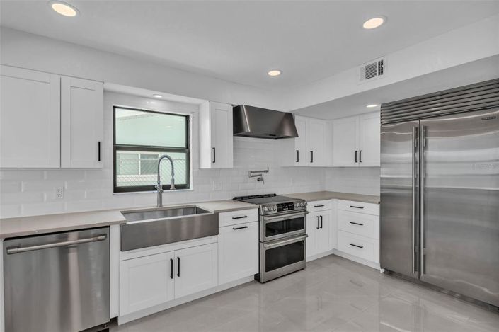 Image No.14-4 Bed Property for sale