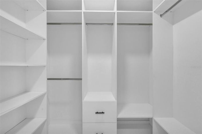 Image No.19-4 Bed Property for sale