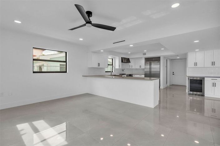 Image No.29-4 Bed Property for sale