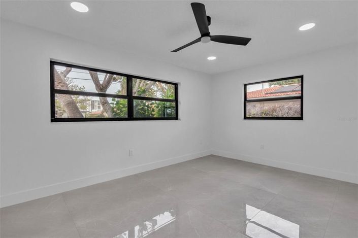 Image No.42-4 Bed Property for sale