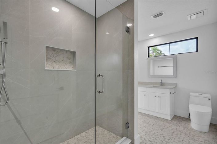 Image No.45-4 Bed Property for sale