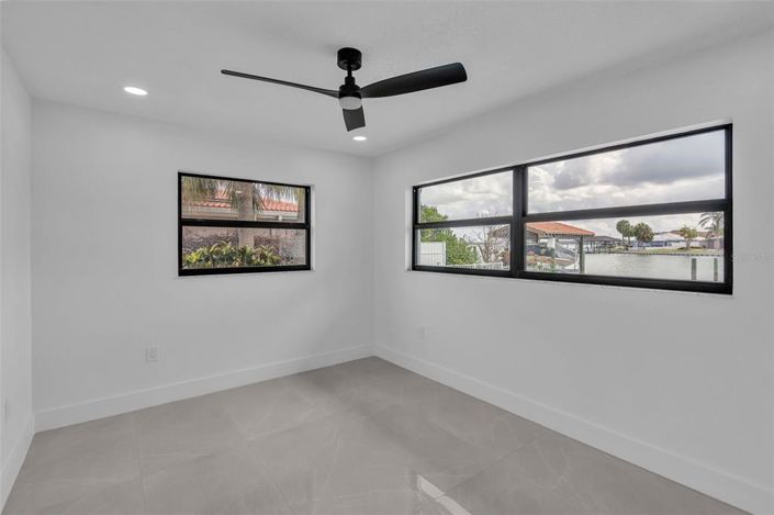 Image No.49-4 Bed Property for sale