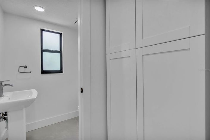 Image No.50-4 Bed Property for sale