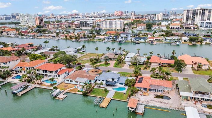 Image No.61-4 Bed Property for sale