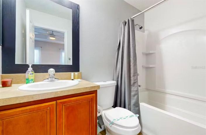 Image No.15-3 Bed Townhouse for sale