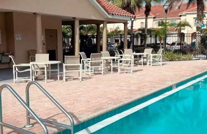 Image No.25-3 Bed Townhouse for sale