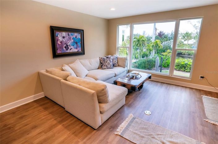 Image No.10-3 Bed Property for sale