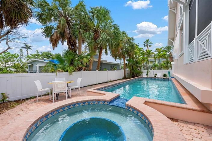 Image No.6-Propriété de 3 chambres à vendre à Holmes Beach