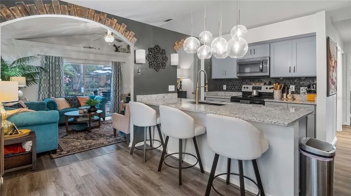 Image No.10-4 Bed Property for sale