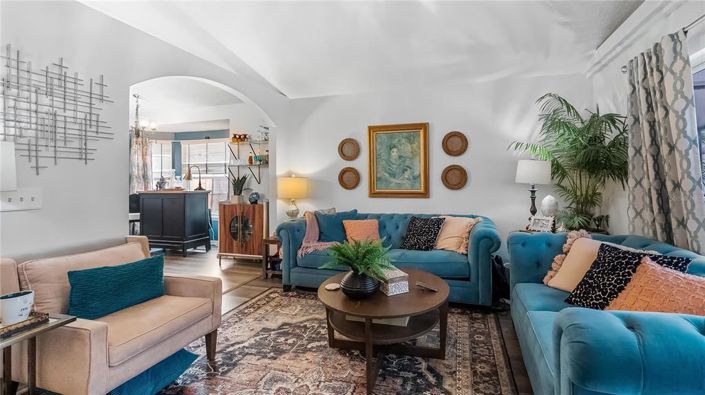 Image No.15-4 Bed Property for sale