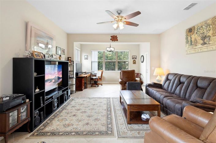 Image No.11-2 Bed Property for sale