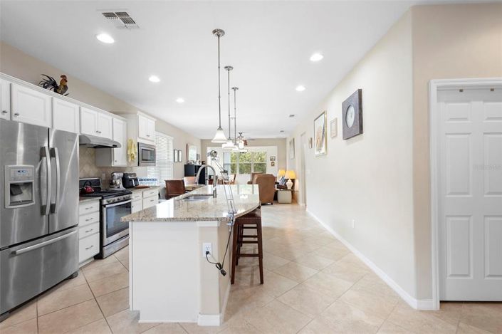 Image No.4-2 Bed Property for sale