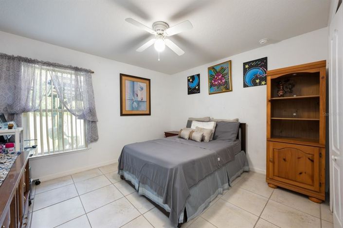 Image No.15-3 Bed Property for sale