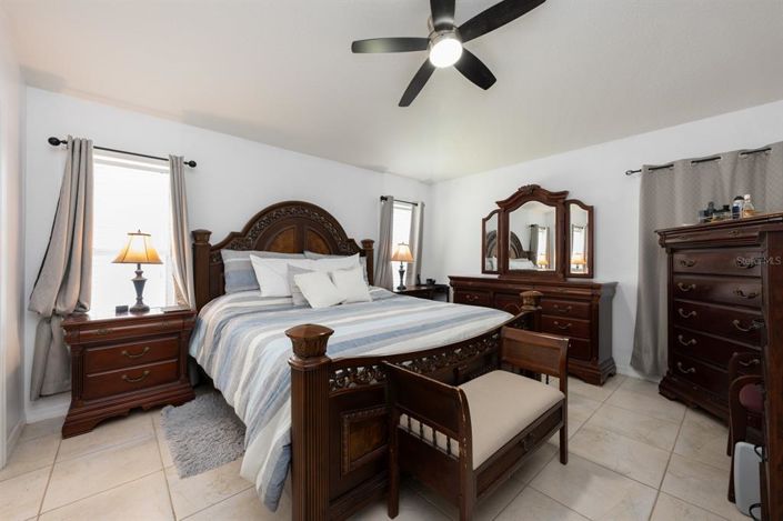 Image No.9-3 Bed Property for sale