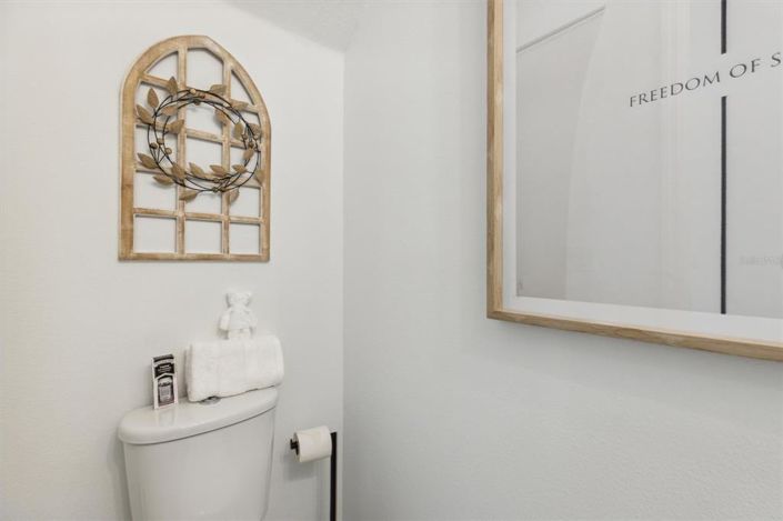 Image No.19-3 Bed Townhouse for sale