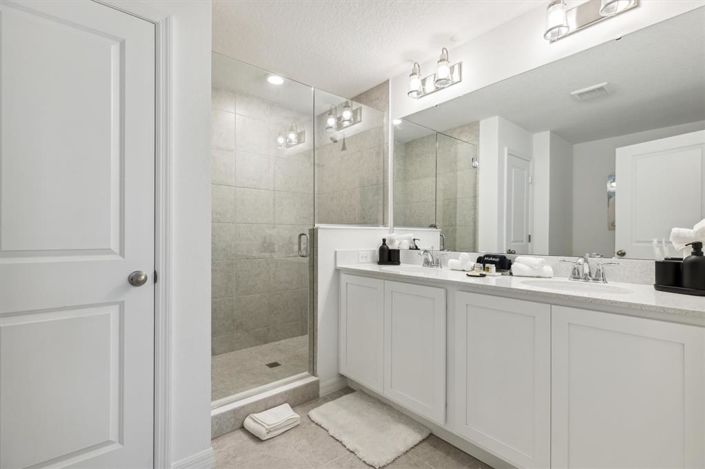 Image No.23-3 Bed Townhouse for sale