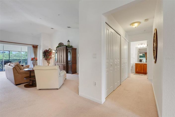 Image No.10-2 Bed Property for sale