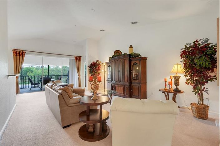 Image No.11-2 Bed Property for sale