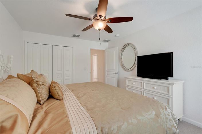 Image No.25-2 Bed Property for sale