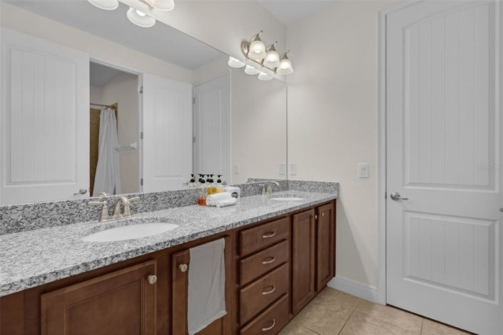 Image No.20-Propriété de 8 chambres à vendre à Kissimmee