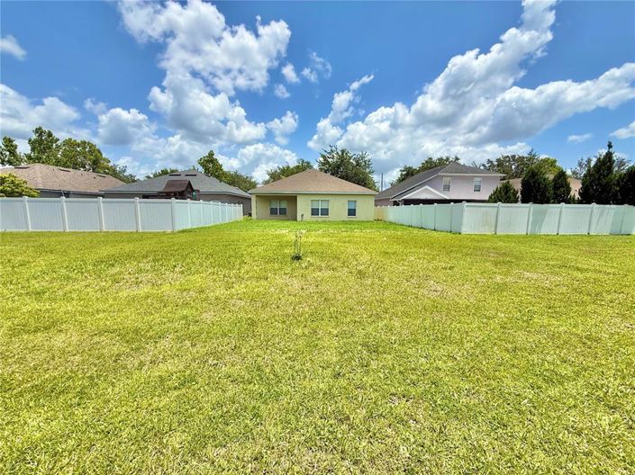 Image No.27-3 Bed Property for sale