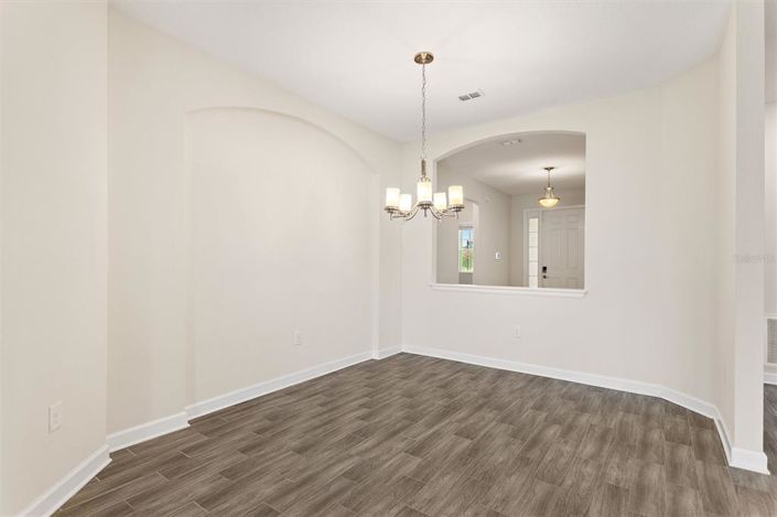 Image No.5-4 Bed Property for sale