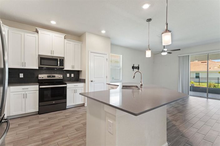 Image No.7-4 Bed Property for sale