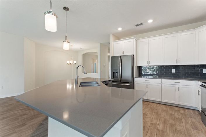 Image No.9-4 Bed Property for sale