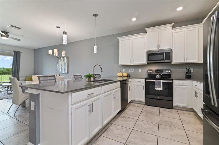 Image No.13-3 Bed Townhouse for sale