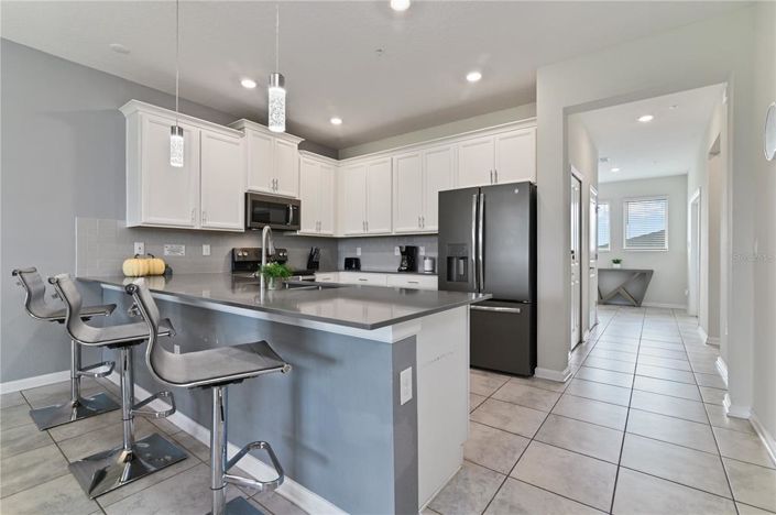 Image No.16-3 Bed Townhouse for sale