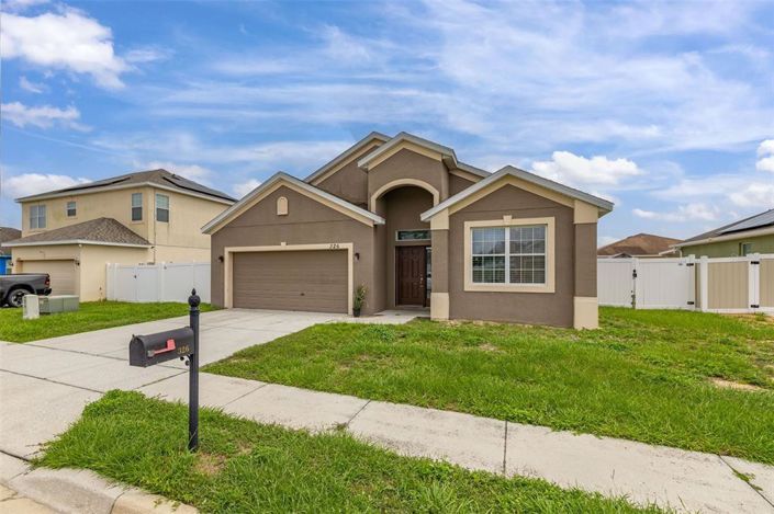 Image No.2-4 Bed Property for sale