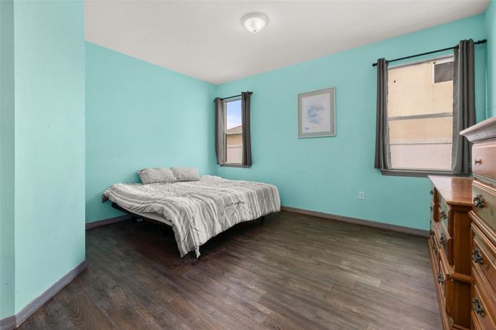 Image No.22-4 Bed Property for sale