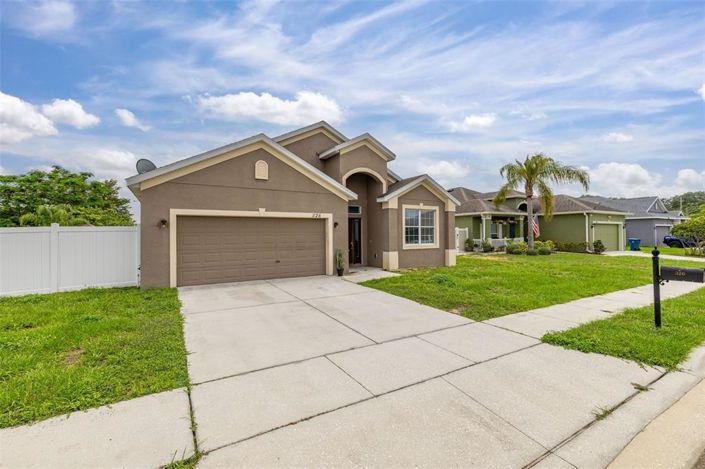 Image No.4-4 Bed Property for sale