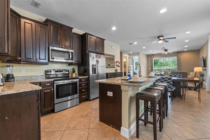 Image No.4-8 Bed Property for sale