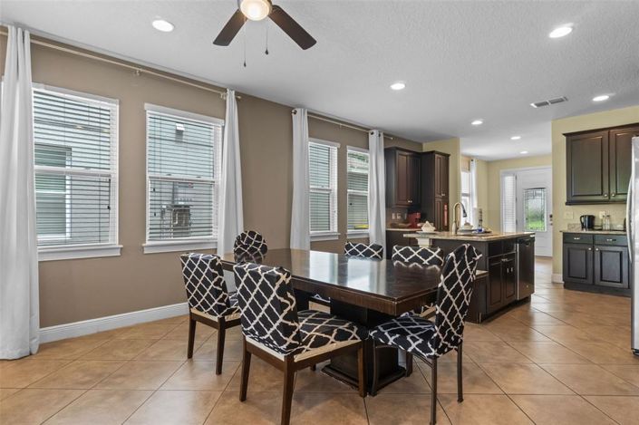 Image No.6-8 Bed Property for sale