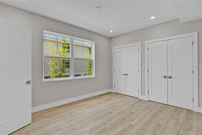 Image No.5-4 Bed Property for sale