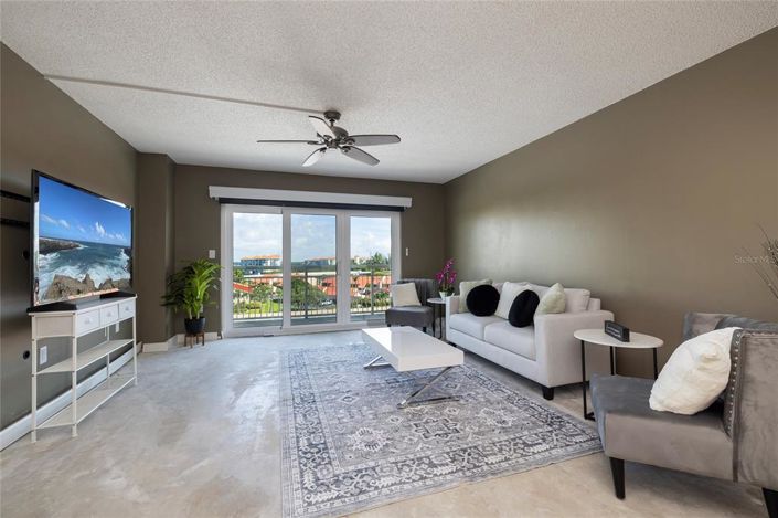 Image No.14-2 Bed Property for sale