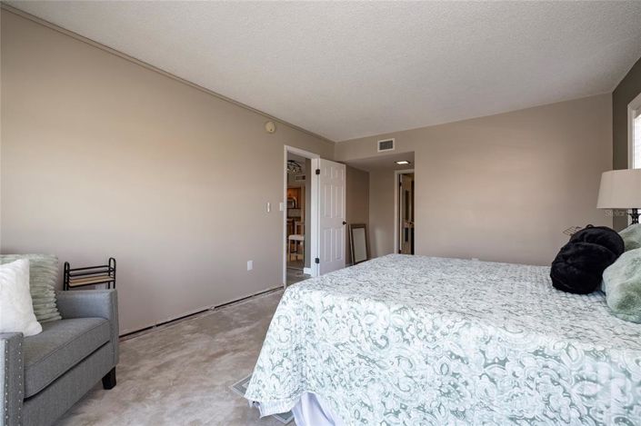 Image No.17-2 Bed Property for sale